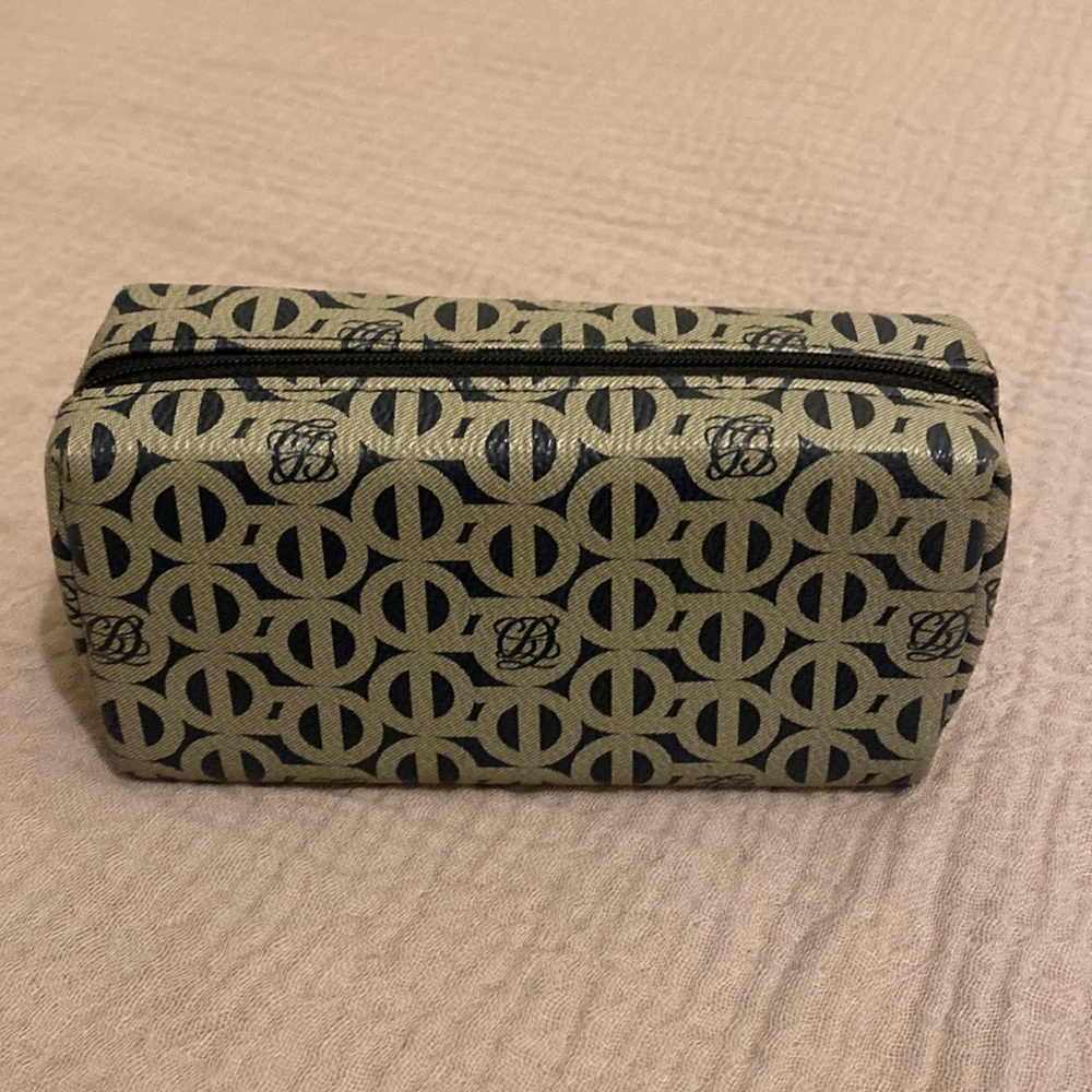 LOUIS QUATORZE GLASS CASE / ESSENTIAL BAG .